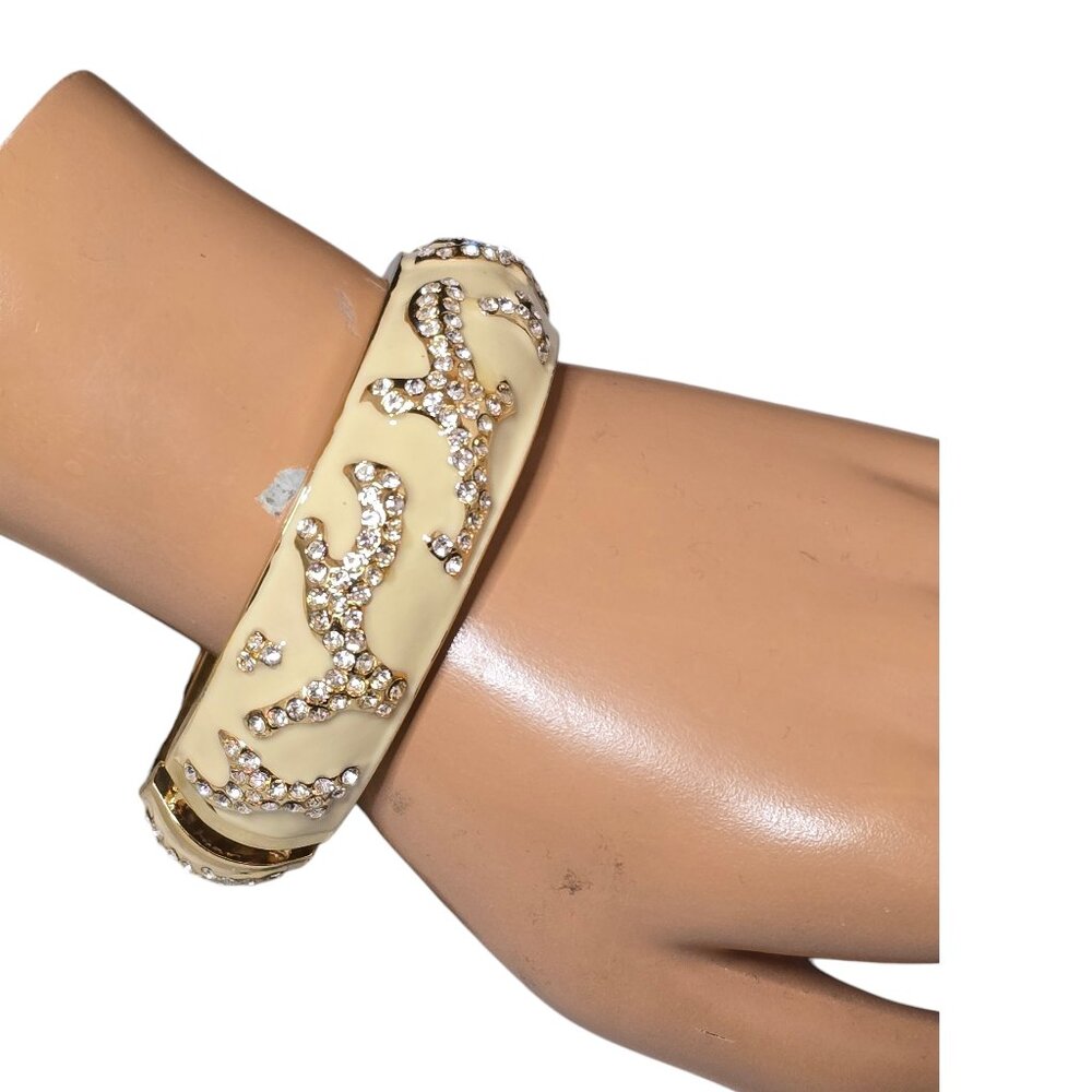 Women's Gold Plated Beige Enamel Rhinestone Hinged Bangle Bracelet NWOT
